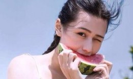 吃瓜女头搞笑,吃瓜女头搞笑集锦