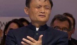 吃瓜群众搞笑化妆,妆容翻车现场，笑料百出！