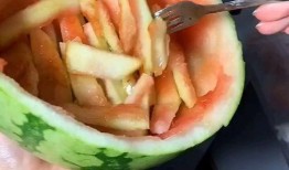 父母吃瓜孩子吃皮,父母与孩子之间的智慧传承