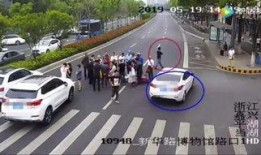 吃瓜车站事件,揭秘网络热议背后的真相与反思