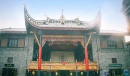 吃瓜钟楼,探寻美食与文化的交汇之地